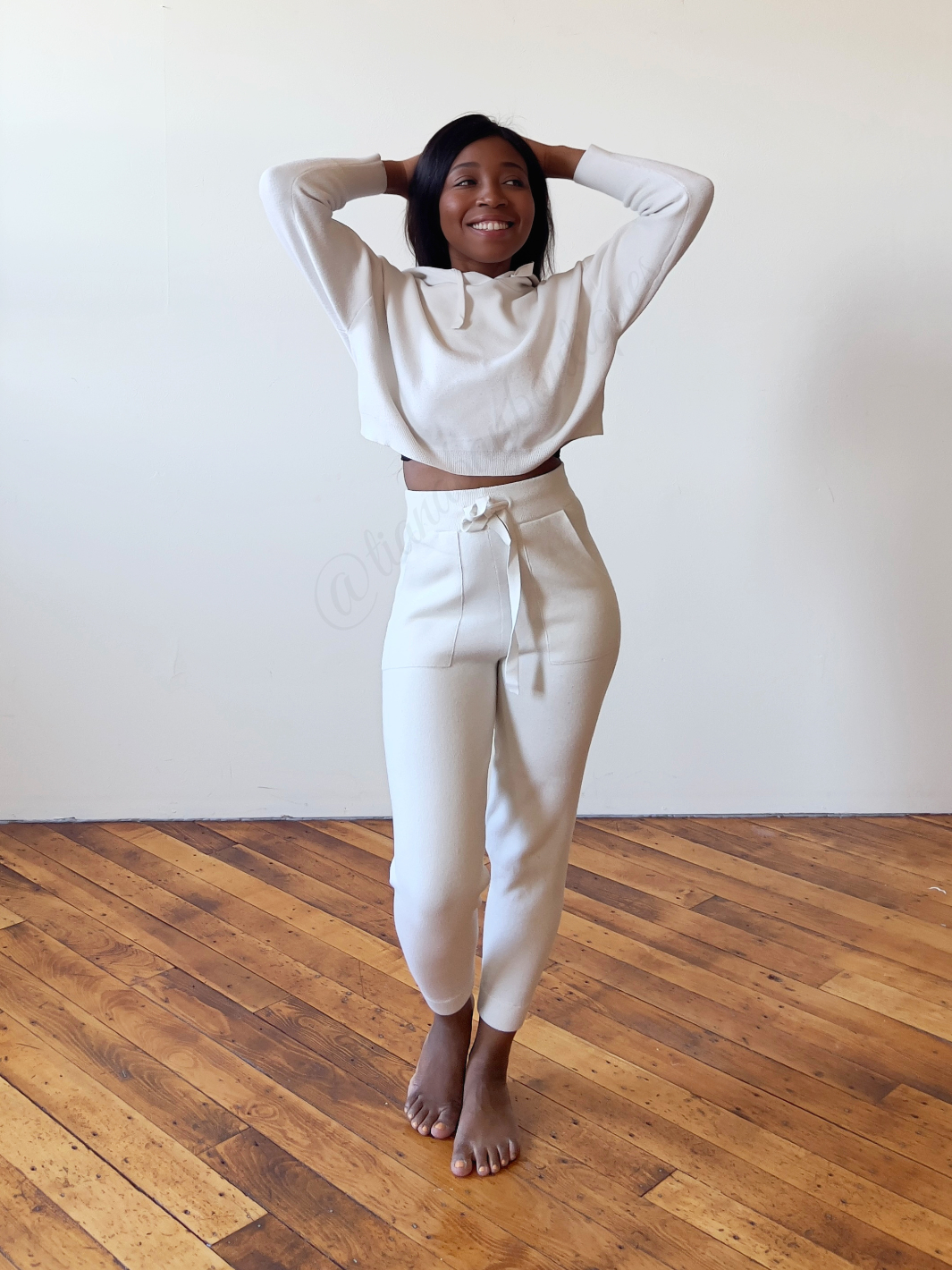 High waisted joggers outfit shop